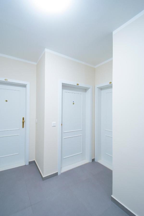 Modern Apartment Spanelska Praga Exterior foto